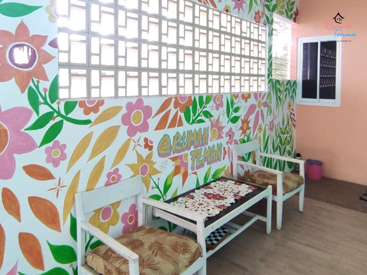 Rumah Teman Hostel Semarang Exterior photo